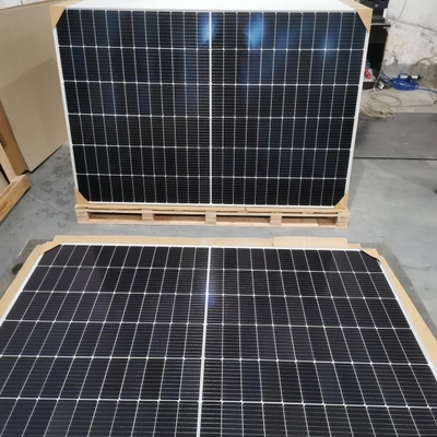 Mua Bảng điều khiển năng lượng mặt trời 10bb Mono Half Cell 545W 550W 560W cho hệ thống năng lượng mặt trời gia đình online manufacture