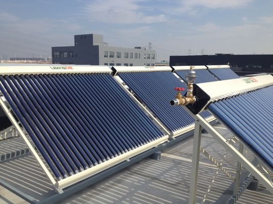 Khách sạn / ký túc xá Hệ thống làm nóng nước nóng bằng năng lượng mặt trời có áp suất với bộ điều khiển thông minh
